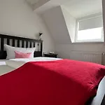 מלון & Restaurant Zum Karpfen אוברנבורג אם מיין
