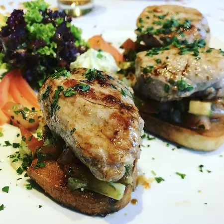 & Restaurant Zum Karpfen Szálloda Obernburg am Main